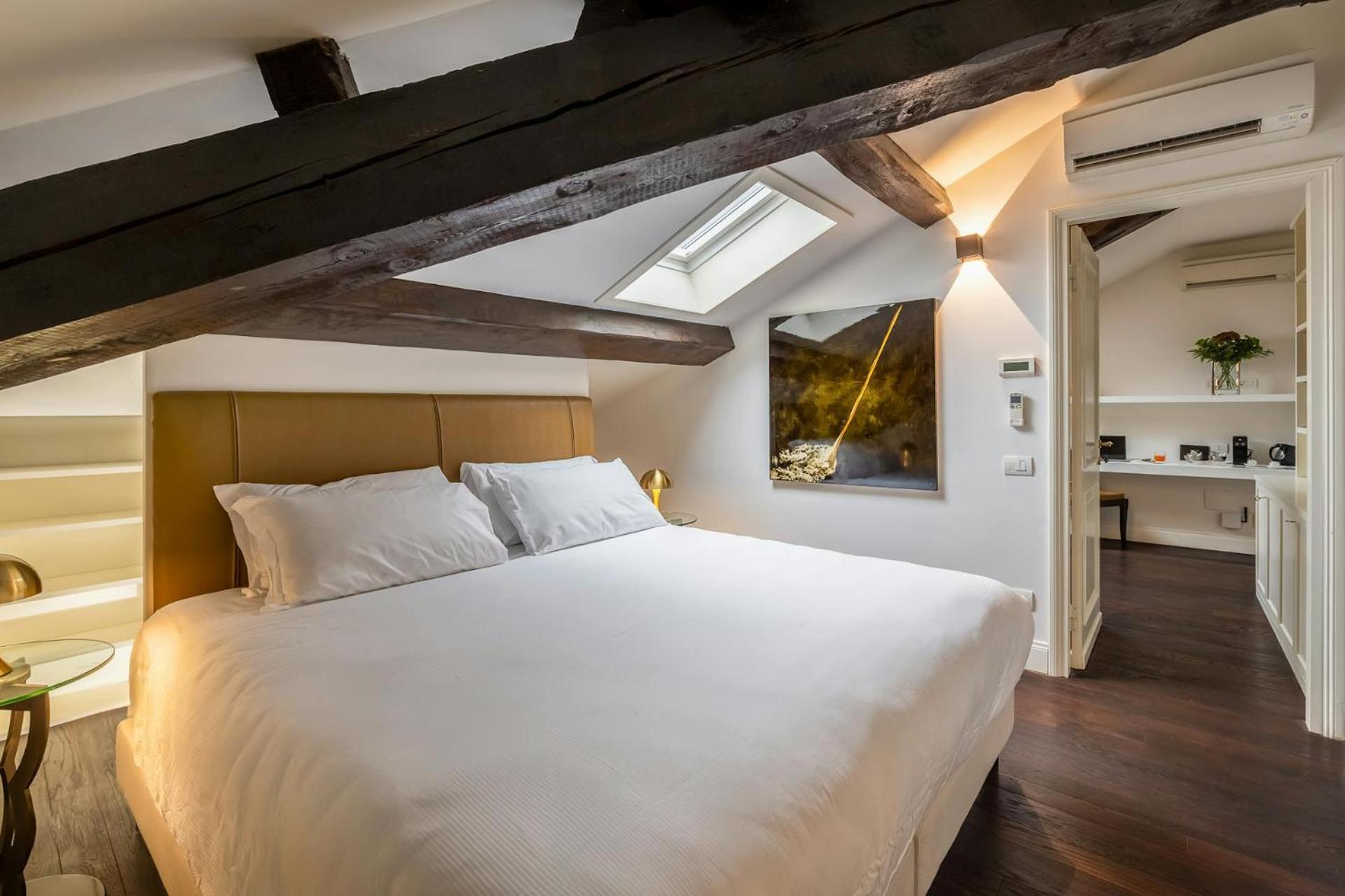 Readmyhostprofile! Luxury 4 Bedroom Penthouse Near Duomo Apartment Mailand