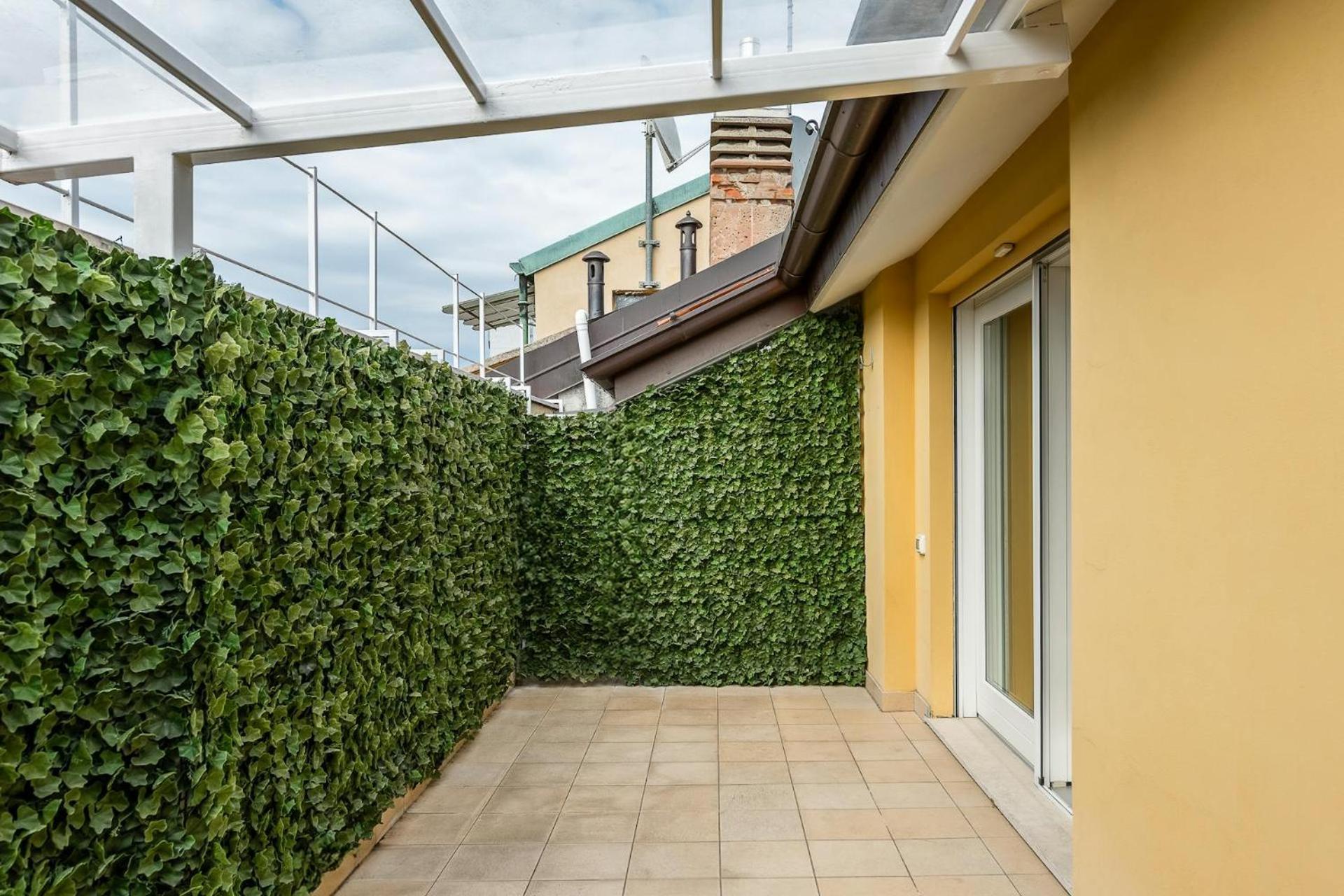 Readmyhostprofile! Luxury 4 Bedroom Penthouse Near Duomo Apartment Milan