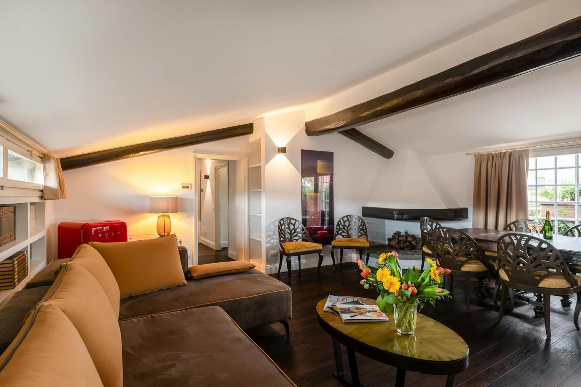 Readmyhostprofile! Luxury 4 Bedroom Penthouse Near Duomo Milan