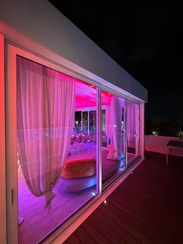 Readmyhostprofile! Luxury 4 Bedroom Penthouse Near Duomo Apartment *