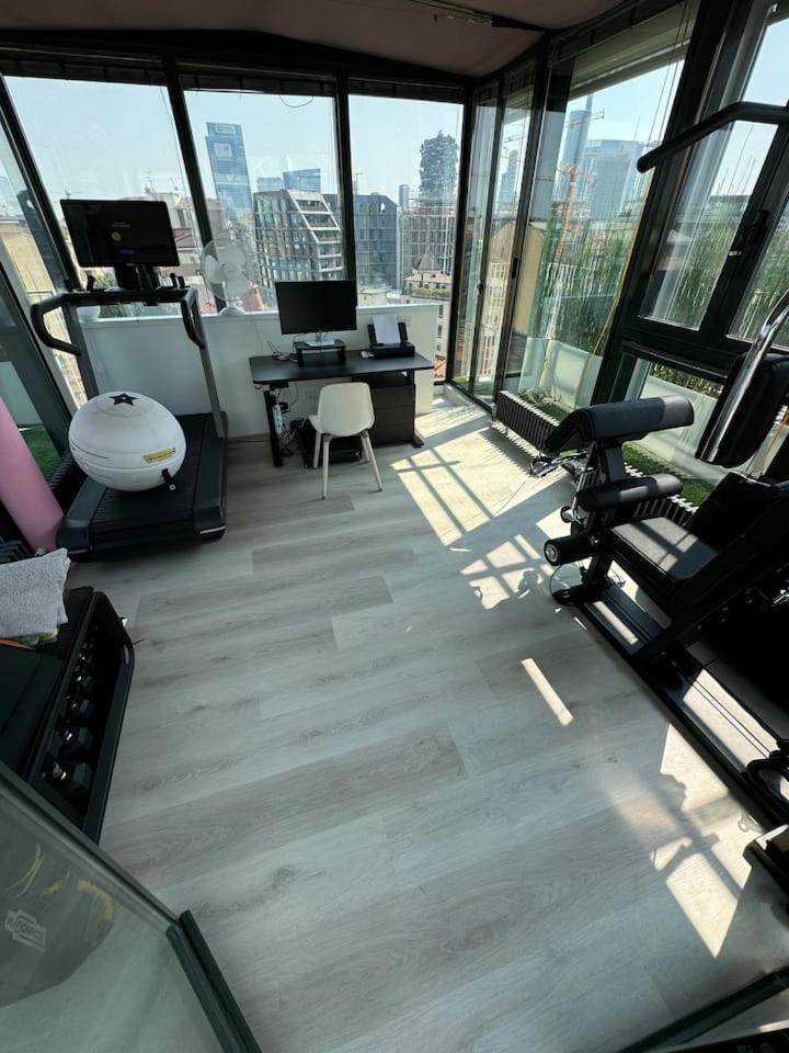 Readmyhostprofile! Luxury 4 Bedroom Penthouse Near Duomo *